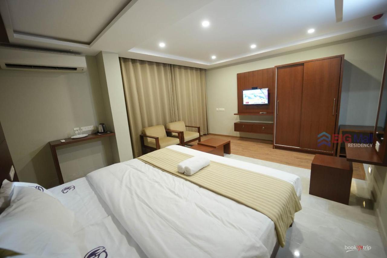 Bigmall Residency Hotel Kannangad Exterior photo