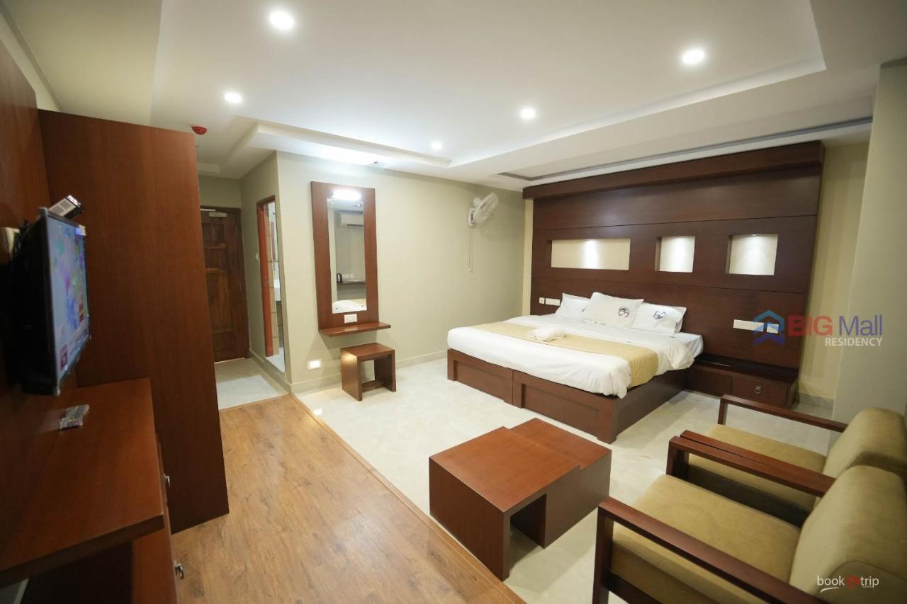 Bigmall Residency Hotel Kannangad Exterior photo