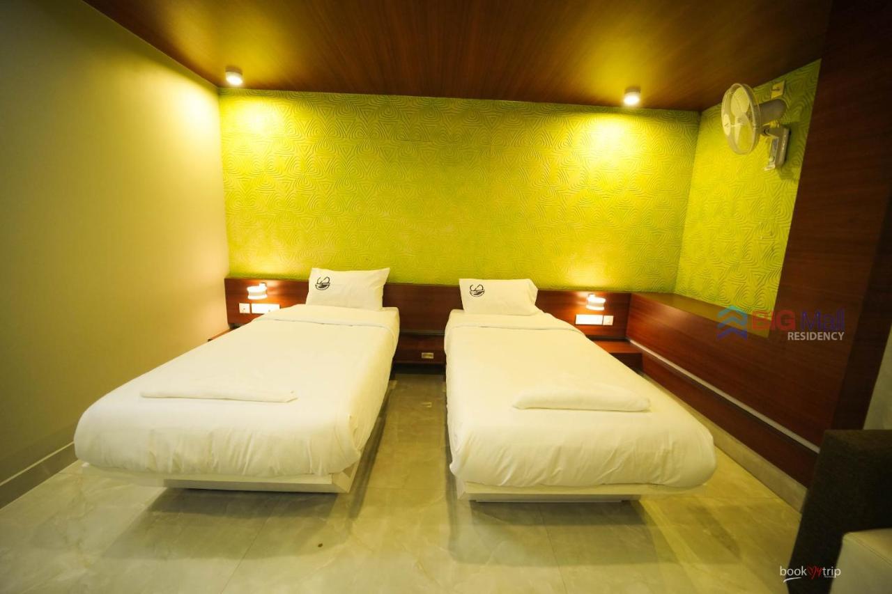 Bigmall Residency Hotel Kannangad Exterior photo